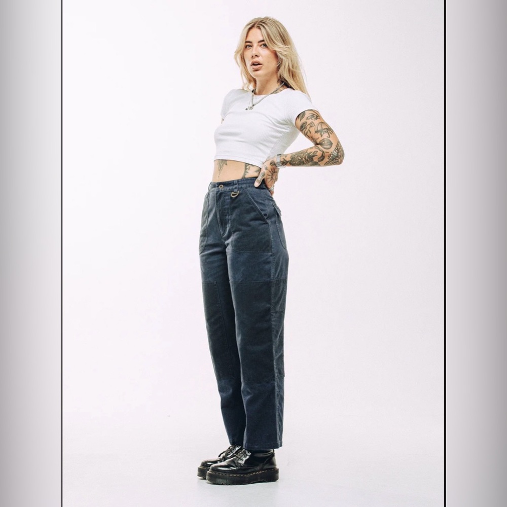 High-Rise Straight Pants in Dark Navy